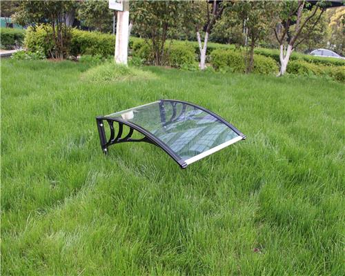 Robotic lawn mower garage02